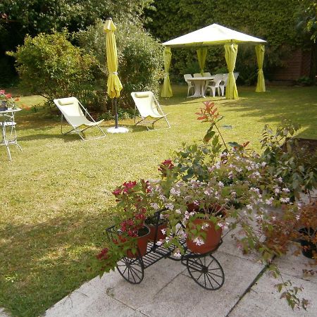 Aux Sources De L'Ancre Bed & Breakfast Miraumont Exterior photo